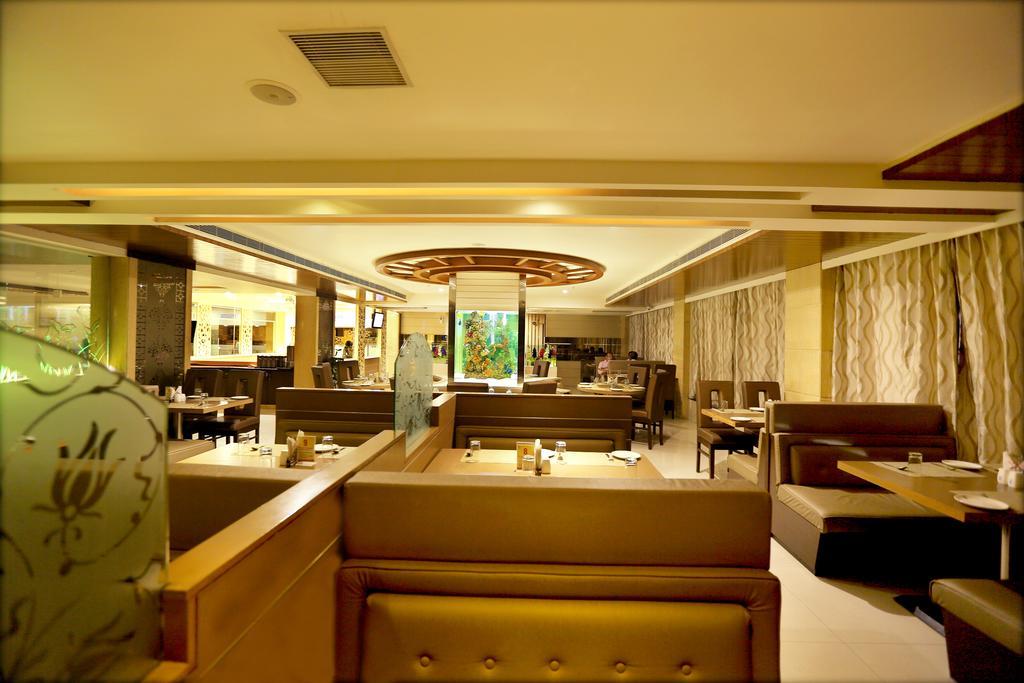 Swagath Grand Suchitra Hotel Haiderabad Buitenkant foto