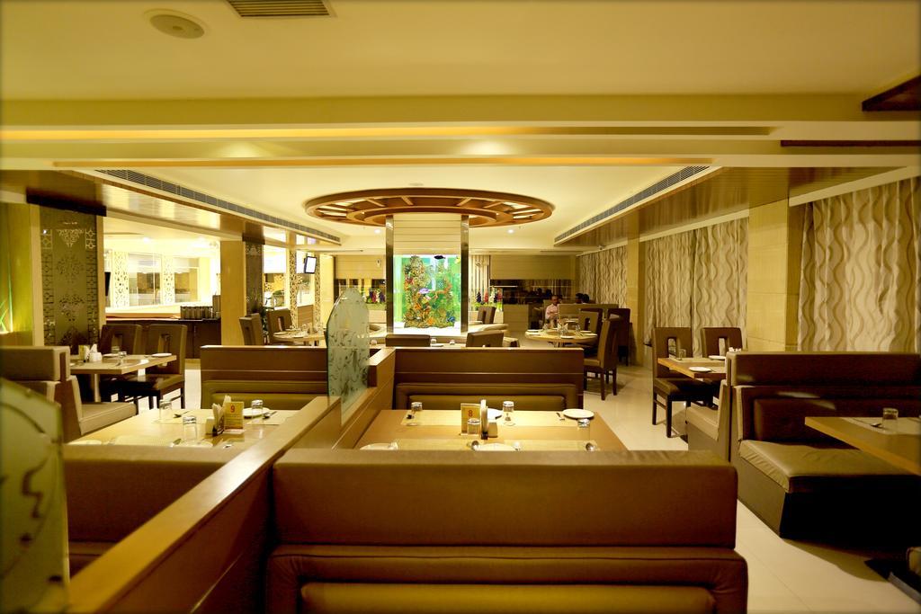 Swagath Grand Suchitra Hotel Haiderabad Buitenkant foto