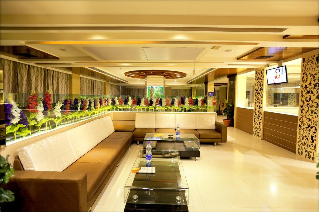 Swagath Grand Suchitra Hotel Haiderabad Buitenkant foto